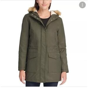 Levis Hooded faux fur trim fishtale parka jacket size medium